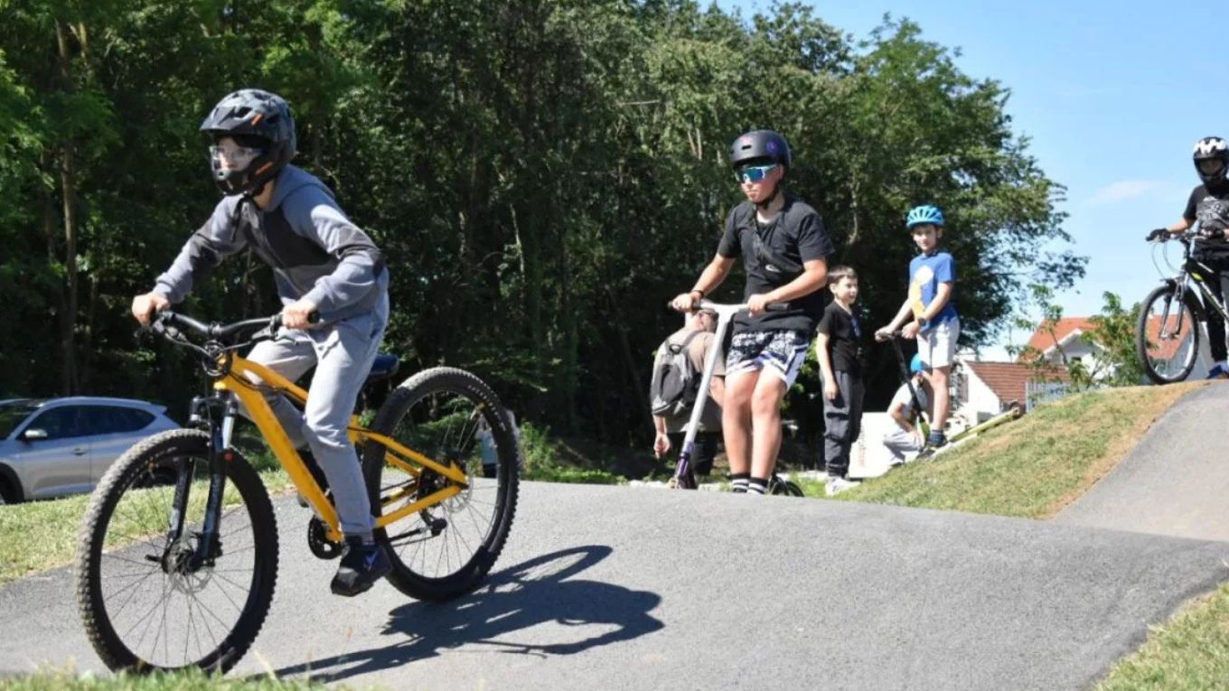 Prvo Pump Track natjecanje u Strahonincu okupilo velik broj mladih natjecatelja