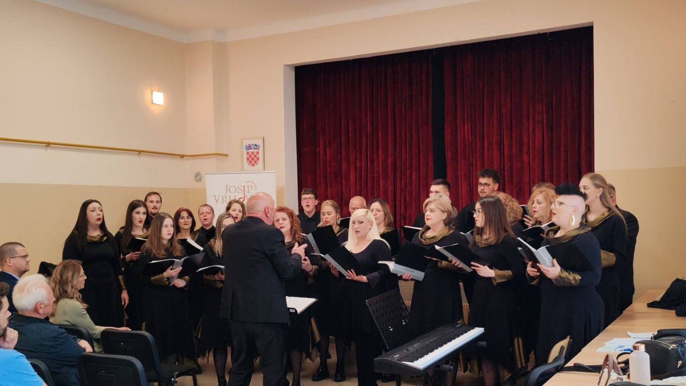 Tradicionalne Glazbene svečanosti Josip Vrhovski u Črečanu